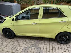 Grün Gebraucht 2015 Kia Picanto Kleinwagen | 5.990 € (Guter Preis)