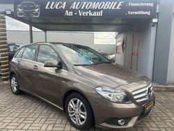 Grau Gebraucht 2012 Mercedes B180 Van / Kleinbus | 12.890 € (Fairer Preis)
