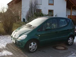 Grün metallic Gebraucht 2001 Mercedes A140 Kleinwagen | 5.299 €