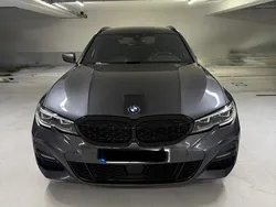 Grau Gebraucht 2020 BMW 330 M Sport Kombi | 33.900 € (Guter Preis)