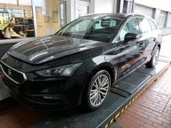 Schwarz Gebraucht 2023 Seat Leon XCELLENCE Kombi | 20.950 € (Fairer Preis)