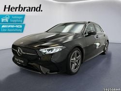 Unilack nachtschwarz Gebraucht 2024 Mercedes A200 AMG Limousine | 31.890 € (Fairer Preis)