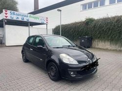 Schwarz Gebraucht 2007 Renault Clio II Kleinwagen | 800 € (Superpreis)