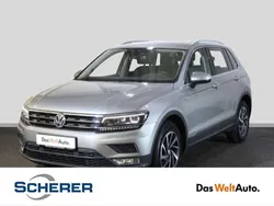 Silber Gebraucht 2017 VW Tiguan Active SUV | 22.600 € (Teuer)