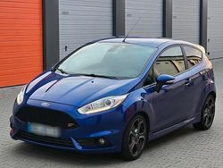 Blau Gebraucht 2016 Ford Fiesta ST Kleinwagen | 13.499 €