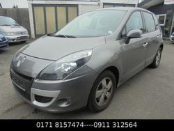 Grau Gebraucht 2010 Renault Scénic III Dynamique Van / Kleinbus | 5.800 € (Superpreis)