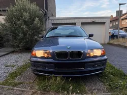 Blau Gebraucht 1999 BMW 323 Limousine | 6.800 € (Teuer)
