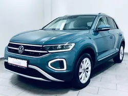 Blau Gebraucht 2022 VW T-Roc Style SUV | 20.780 €