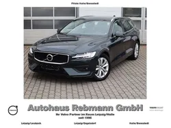 Grau Gebraucht 2019 Volvo V60 Momentum Kombi | 27.900 € (Fairer Preis)
