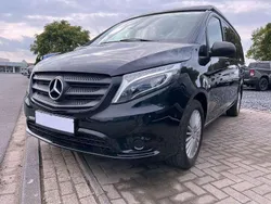 Schwarz Gebraucht 2019 Mercedes V220 Marco Polo Van / Kleinbus | 40.000 €