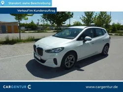 Mineralweiss metallic Gebraucht 2022 BMW 220 Active Tourer Sport Line Van / Kleinbus | 24.990 € (Superpreis)