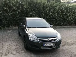 Grün Gebraucht 2009 Opel Astra Selection Kleinwagen | 2.500 € (Fairer Preis)
