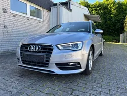 Silber Gebraucht 2016 Audi A3 Sportback Ambition Limousine | 15.600 € (Guter Preis)