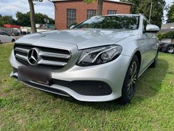 Silber Gebraucht 2017 Mercedes E220 Avantgarde Kombi | 25.900 € (Fairer Preis)
