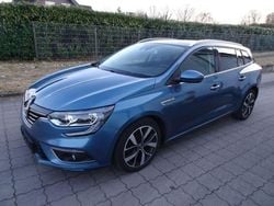 Blau (metallic) Gebraucht 2019 Renault Mégane GrandTour Bose Edition Kombi | 7.990 € (Superpreis)