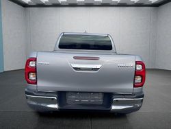 Silber Neu 2024 Toyota HiLux Abholung | 56.799 € (Teuer)