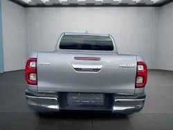 Silber Neu 2024 Toyota HiLux Abholung | 58.799 € (Teuer)