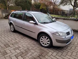Grau Gebraucht 2005 Renault Mégane II Kombi | 1.600 € (Guter Preis)