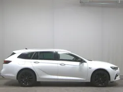 Weiss Gebraucht 2021 Opel Insignia Business Kombi | 15.480 € (Superpreis)