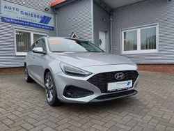 Silber Gebraucht 2024 Hyundai i30 Advantage Kombi | 23.900 € (Fairer Preis)