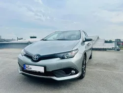 Silber Gebraucht 2018 Toyota Auris Touring Sports Kombi | 14.000 € (Guter Preis)
