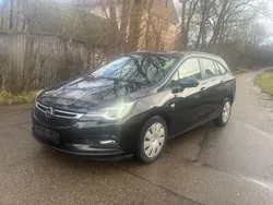 Schwarz Gebraucht 2018 Opel Astra Business Kombi | 6.899 € (Fairer Preis)