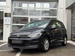 Schwarz metallic Gebraucht 2022 VW Touran Comfortline Van / Kleinbus | 31.690 € (Etwas zu teuer)