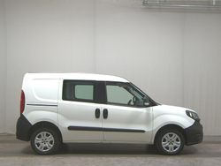 Weiss Gebraucht 2019 Fiat Doblò Van / Kleinbus | 7.980 € (Guter Preis)