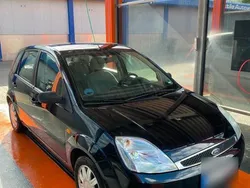 Schwarz Gebraucht 2002 Ford Fiesta Ghia Kleinwagen | 2.850 € (Fairer Preis)