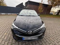 Schwarz Gebraucht 2015 Toyota Avensis Business Edition Kombi | 8.900 € (Fairer Preis)