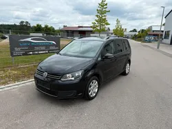 Schwarz Gebraucht 2010 VW Touran Van / Kleinbus | 3.999 € (Guter Preis)