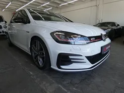 Weiß Gebraucht 2017 VW Golf VII GTI Limousine | 21.999 € (Etwas zu teuer)