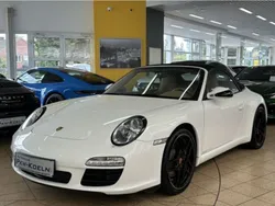 Carraraweiß (metallic) Gebraucht 2010 Porsche 911S Cabrio | 62.950 €