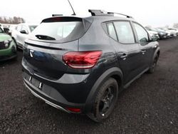 Kometengrau metallic kometengrau metallic Gebraucht 2022 Dacia Sandero Comfort SUV | 15.169 € (Fairer Preis)