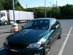 Grün Gebraucht 1999 Lexus IS200 Sport Line Limousine | 8.000 €
