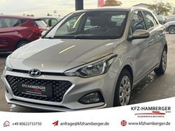 Silber Gebraucht 2020 Hyundai i20 Trend Limousine | 13.890 € (Fairer Preis)
