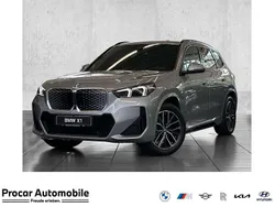 Silber Neu 2025 BMW iX1 M Sport SUV | 48.990 € (Guter Preis)