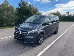 Grau Gebraucht 2023 Mercedes V250 Van / Kleinbus | 61.800 € (Etwas zu teuer)