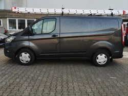 Grau Gebraucht 2022 Ford Transit Custom Van / Kleinbus | 30.920 € (Fairer Preis)