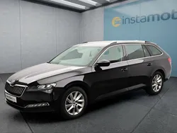 Schwarz Gebraucht 2023 Skoda Superb Kombi | 28.349 € (Superpreis)