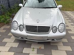 Grau Gebraucht 2000 Mercedes CLK200 Coupé | 3.999 € (Guter Preis)