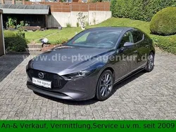 Grau Gebraucht 2021 Mazda 3 Selection Limousine | 20.750 € (Fairer Preis)