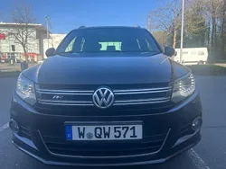 Schwarz Gebraucht 2013 VW Tiguan R-line SUV | 10.900 € (Fairer Preis)