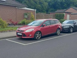 Rot Gebraucht 2011 Ford Focus Titanium Kombi | 3.950 € (Guter Preis)