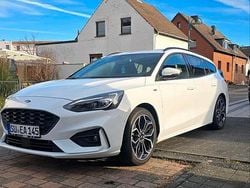 Weiß Gebraucht 2020 Ford Focus ST-Line Kombi | 17.500 € (Fairer Preis)