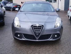 Grau Gebraucht 2012 Alfa Romeo Giulietta Turismo Kleinwagen | 4.890 € (Superpreis)