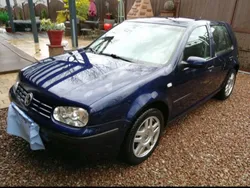 Blau Gebraucht 2003 VW Golf IV Kleinwagen | 1.500 € (Etwas zu teuer)