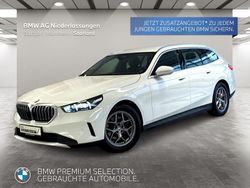 Weiß Gebraucht 2024 BMW 520 Comfort Edition Kombi | 49.970 € (Fairer Preis)