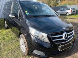 Schwarz Gebraucht 2014 Mercedes V220 Edition Van / Kleinbus | 20.999 € (Etwas zu teuer)