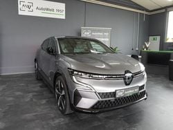 Grau Gebraucht 2025 Renault Mégane Techno Limousine | 31.990 € (Superpreis)